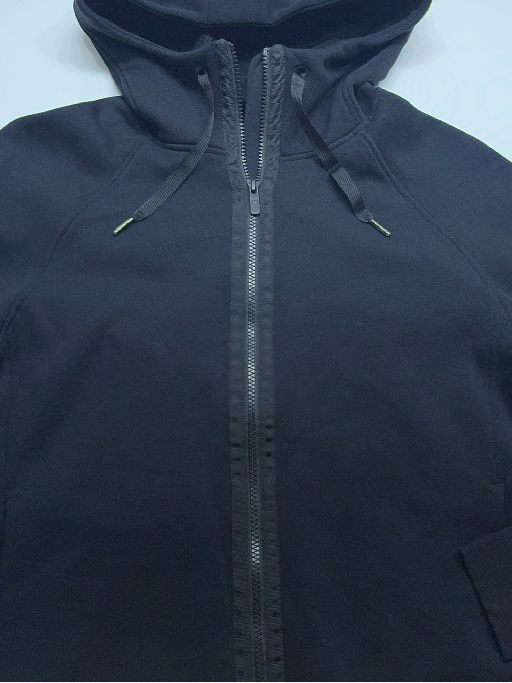 Lululemon Scuba Hoodie Womens Size 10 Pockets In Solid Black Full Zip Thumbholes - Picture 2 of 13